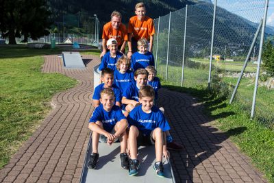 00Gruppen 08 Sonntag Unihockey Camp Disentis 2016
