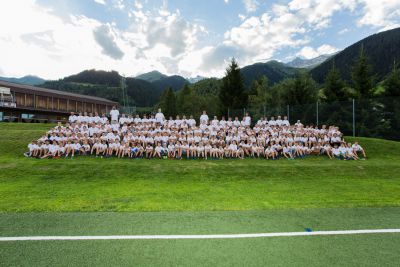 00Gruppen 21 Sonntag Unihockey Camp Disentis 2016