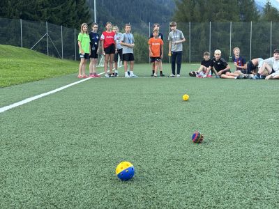 06 fr 20250808 202205.